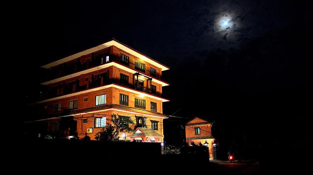 Sampada Inn Pokhara Exterior photo